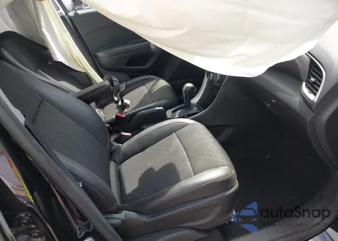 2022 Chevrolet Trax Awd Lt z USA, uszkodzony, nr VIN KL7CJPSM4NB541306